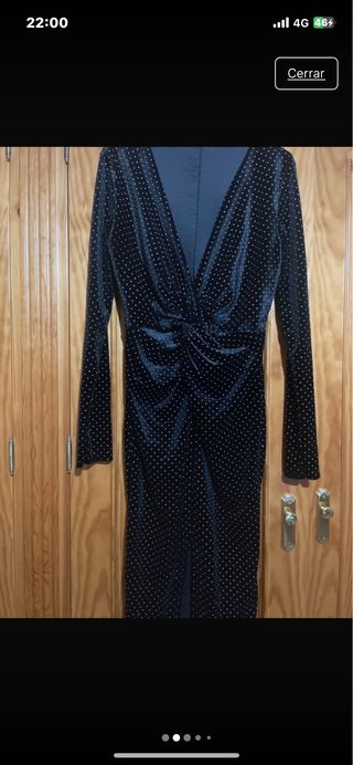 Vestido de fiesta negro con pedrería