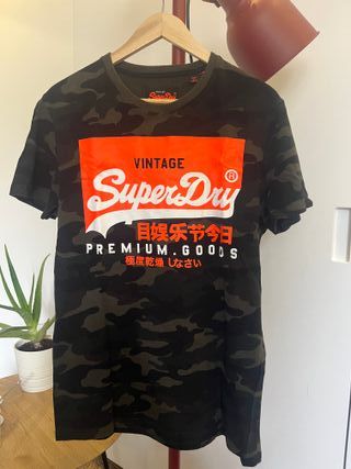 Camiseta Superdry. Talla M. SOLO CANARIAS