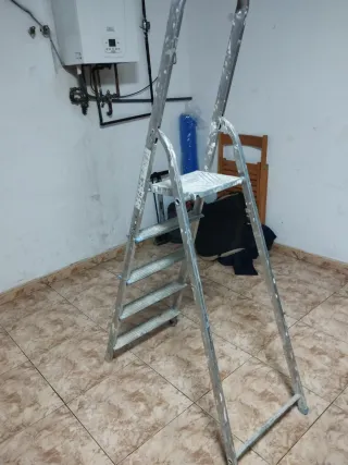 Escalera 5 peldaños aluminio