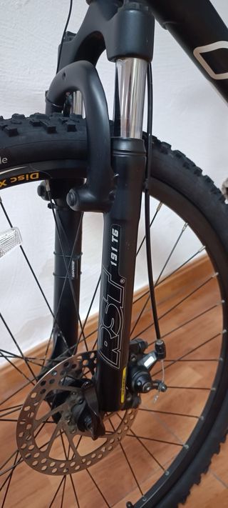 Bicicleta de Montaña Felt Q220
