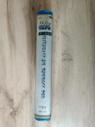 Película VHS "Los Amores de Angélica"