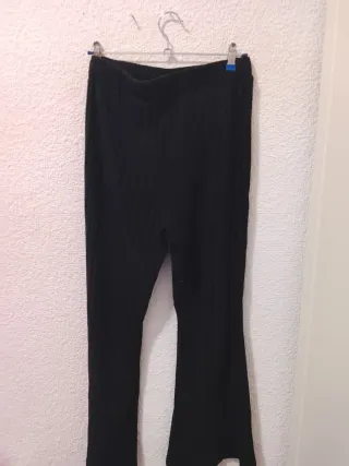 Pantalón de algodón acampanado negro