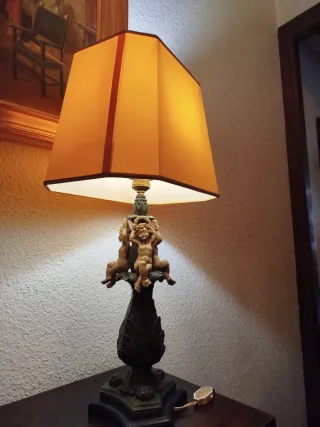 Lámpara antigua ángeles recibidor