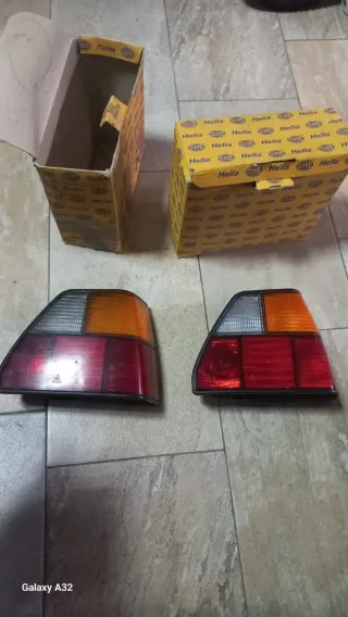 Dos Focos traseros derechos Golf Mk2