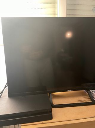 PS4 Slim 1TB + TV 35 pulgadas (opcional)