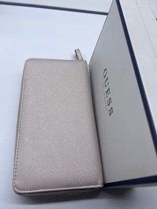 Cartera Monedero Guess Beige y Dorado