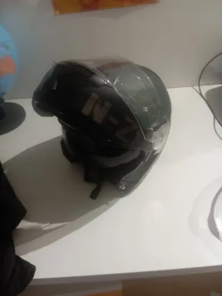 Cascos de moto LS2 y otro negro