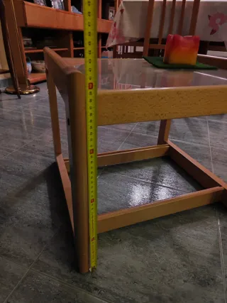 Mesa de centro de madera y cristal