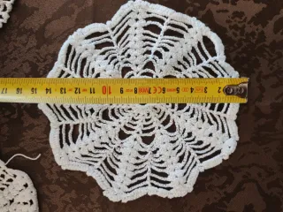 Centrini fatti a mano