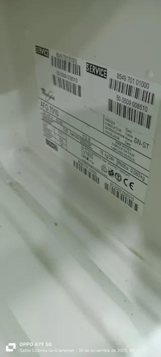 Congelador Vertical Whirlpool A+ 119x60x57 cm