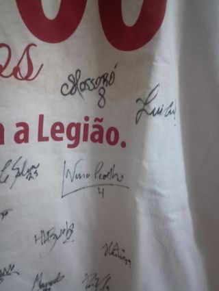 Camisola ScBraga autografada pela equipa