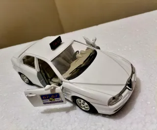 Alfa Romeo 156 taxi Bburago 1/24