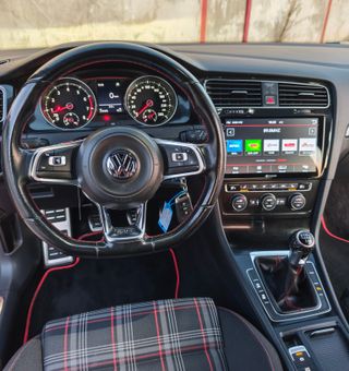 Volkswagen Golf GTI
