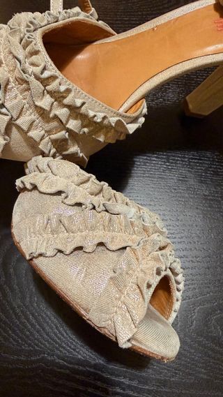 Sandalias Chie Mihara Beige/Oro