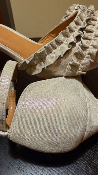 Sandalias Chie Mihara Beige/Oro