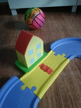 Circuito pepa pig con coche y complementos