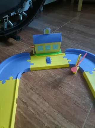 Circuito pepa pig con coche y complementos