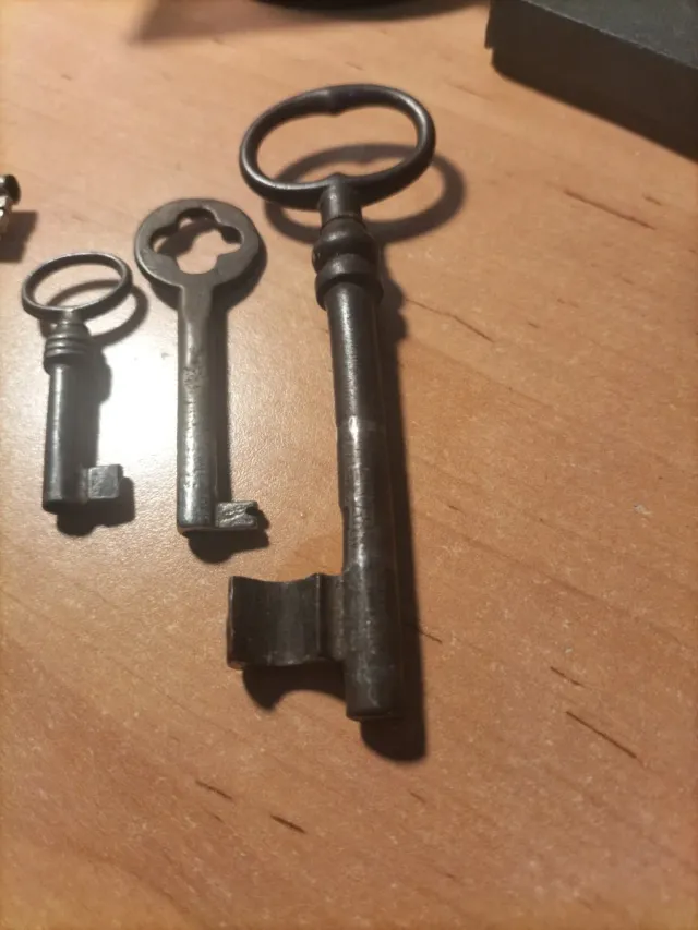 Lote de 7 llaves antiguas