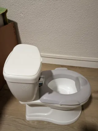 WC para niños gris y blanco