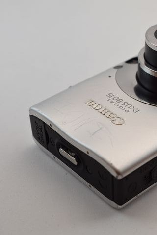 Cámara Digital Canon IXUS 80 IS 8MP Plata