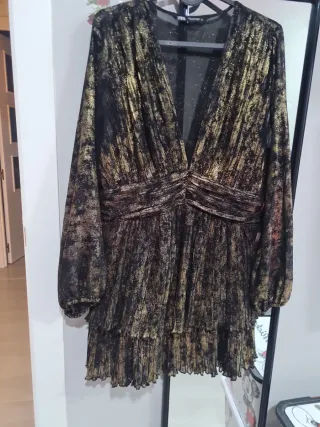 Vestido ZARA fiesta negro y dorado talla L,