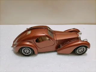 Bugatti Atlantic Bburago 1/24
