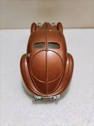 Bugatti Atlantic Bburago 1/24