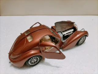 Bugatti Atlantic Bburago 1/24