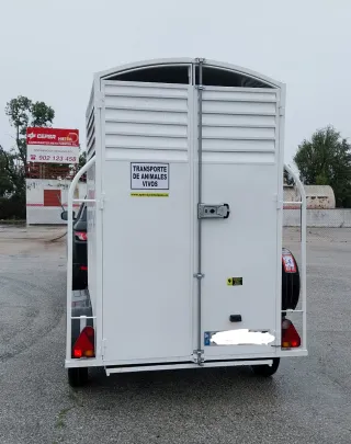 Remolque vang de caballo y medio