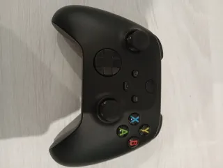 Xbox One S + Mando + Juego Garden Warfare 2