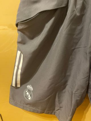 Pantalón entrenamiento Real Madrid Adidas gris
