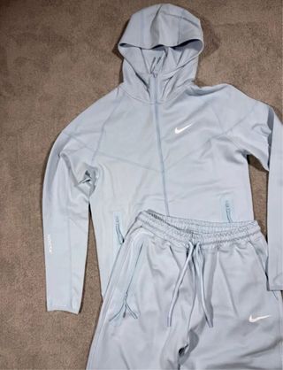 Conjunto Nike NOCTA Azul Talla M