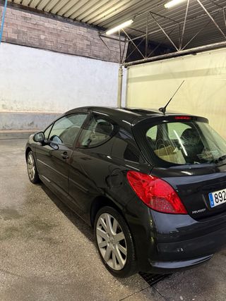 Peugeot 207 GT