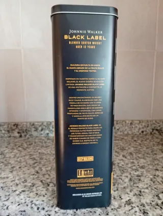 Lata Johnnie Walker Black Label 70cl