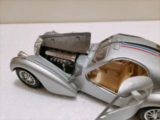 Bugatti Atlantic Bburago 1/24