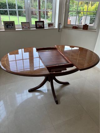 Mesa comedor ovalada extensible madera