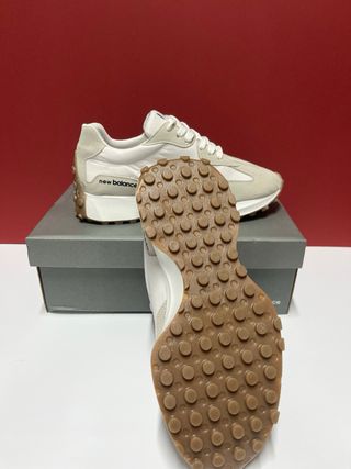 Tênis New Balance 327 Bege e Branco