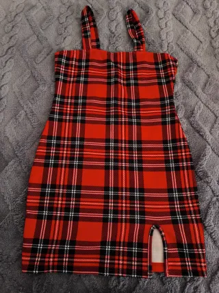 Vestido rojo cuadros con abertura