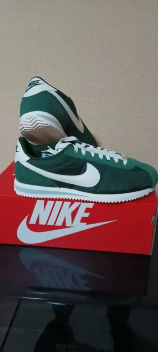 Nike Cortez Verde y Blanco TXT