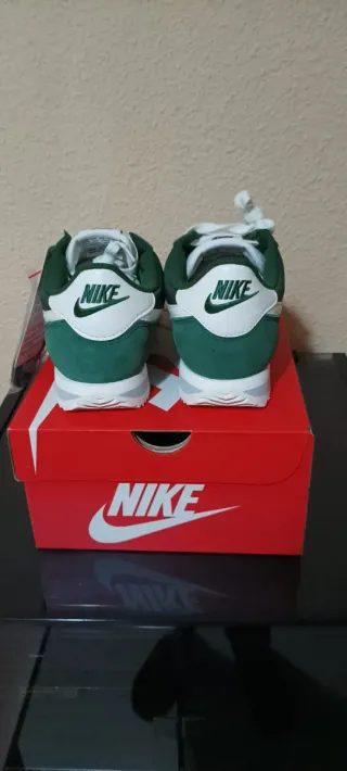 Nike Cortez Verde y Blanco TXT