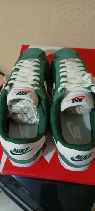 Nike Cortez Verde y Blanco TXT