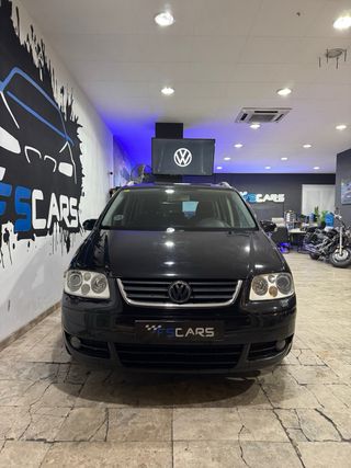 VOLKSWAGEN 🟡 TOURAN 2.0 TDI 140cv NACIONAL 5 PLAZA