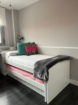 Cama nido blanca con 2 colchones y cajones