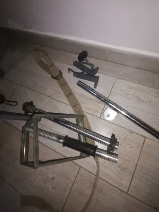 Banco de pesas y accesorios