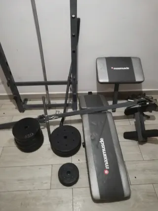 Banco de pesas y accesorios