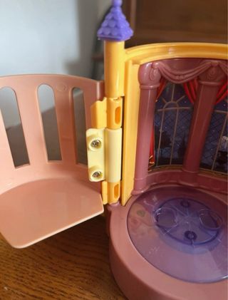 La Bella e la Bestia - Belle's Magic Mirror Castle