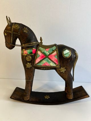 Coppia di cavalli in legno Rajasthan, India. Vintage.