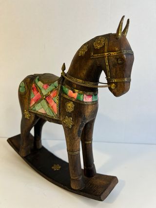 Coppia di cavalli in legno Rajasthan, India. Vintage.