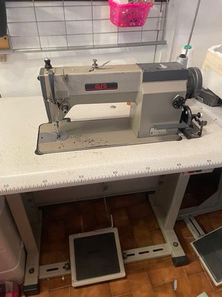 Máquina de coser Alfa industrial