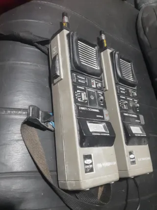 2 Walkie Talkies C.B. Transceiver GREAT